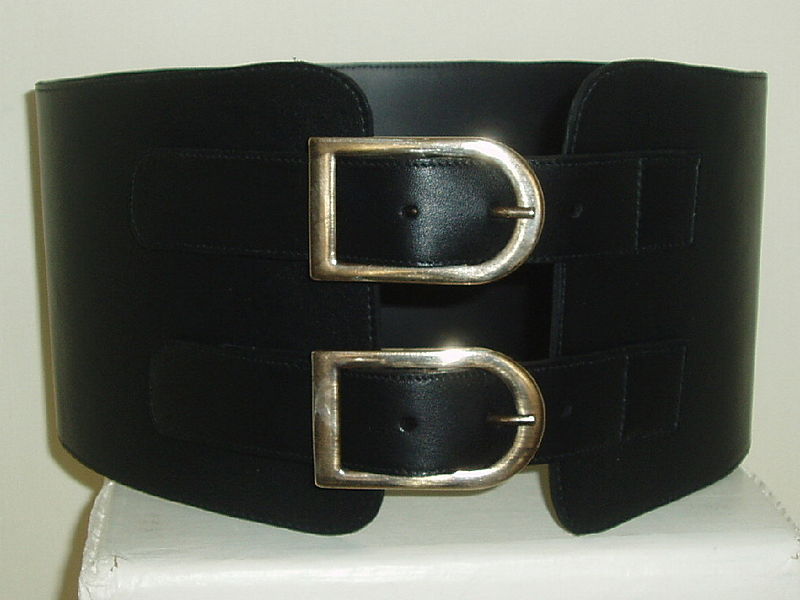 File:Corset Belt Buckled on Second Hole 29 inches.jpg